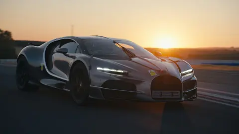 Bugatti Tourbillon testa arrefecimento e cabine sob calor extremo na Espanha